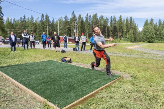 Västilän frisbeegolfradan avajaiset